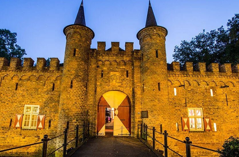 Castle Henkenshage, Netherlands